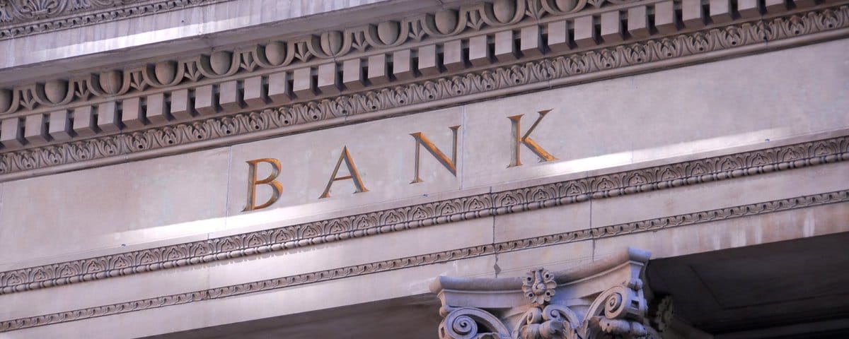 Fate on Banks, Crypto, Irrelevance, Outdateness, and the Mirror